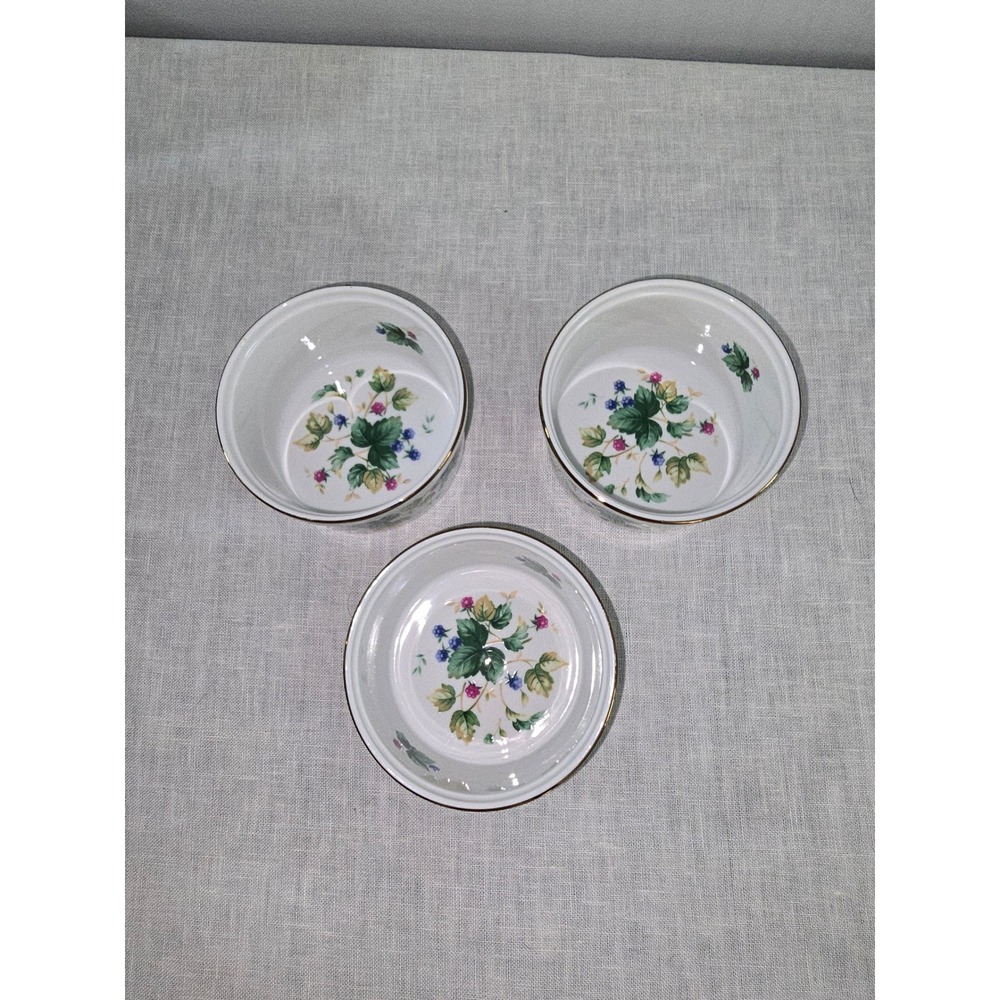 Andrea by Sadek Vineyard Ramekins White Floral Berry Set of 3 OS Excellent